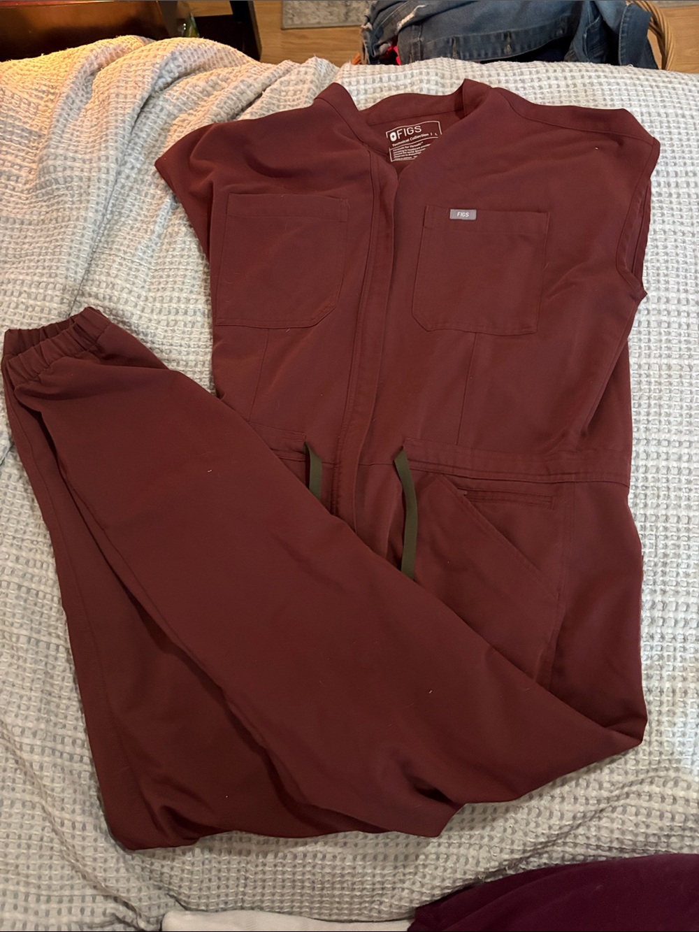 FIGS Brown Red One-Piece Scrub Jumpsuit – Technical Collection - Picture 2 of 4